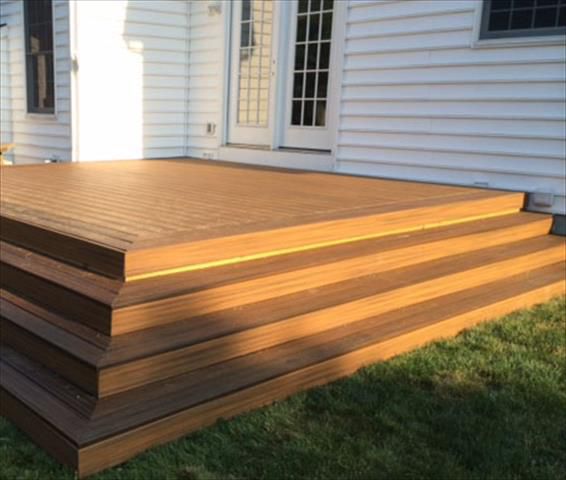 TREX PLATFORM DECK