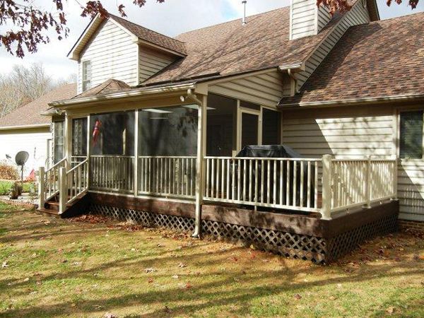 After picture of Finished deck.  What a difference.