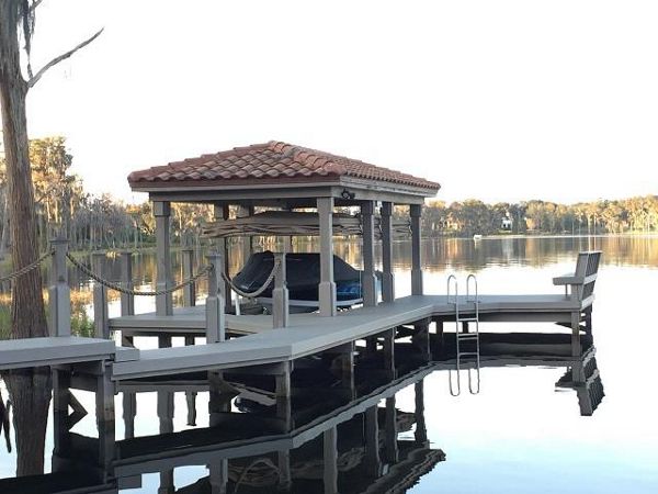 Trex Gravel Path Dock located in Isleworth (Windermere, FL)