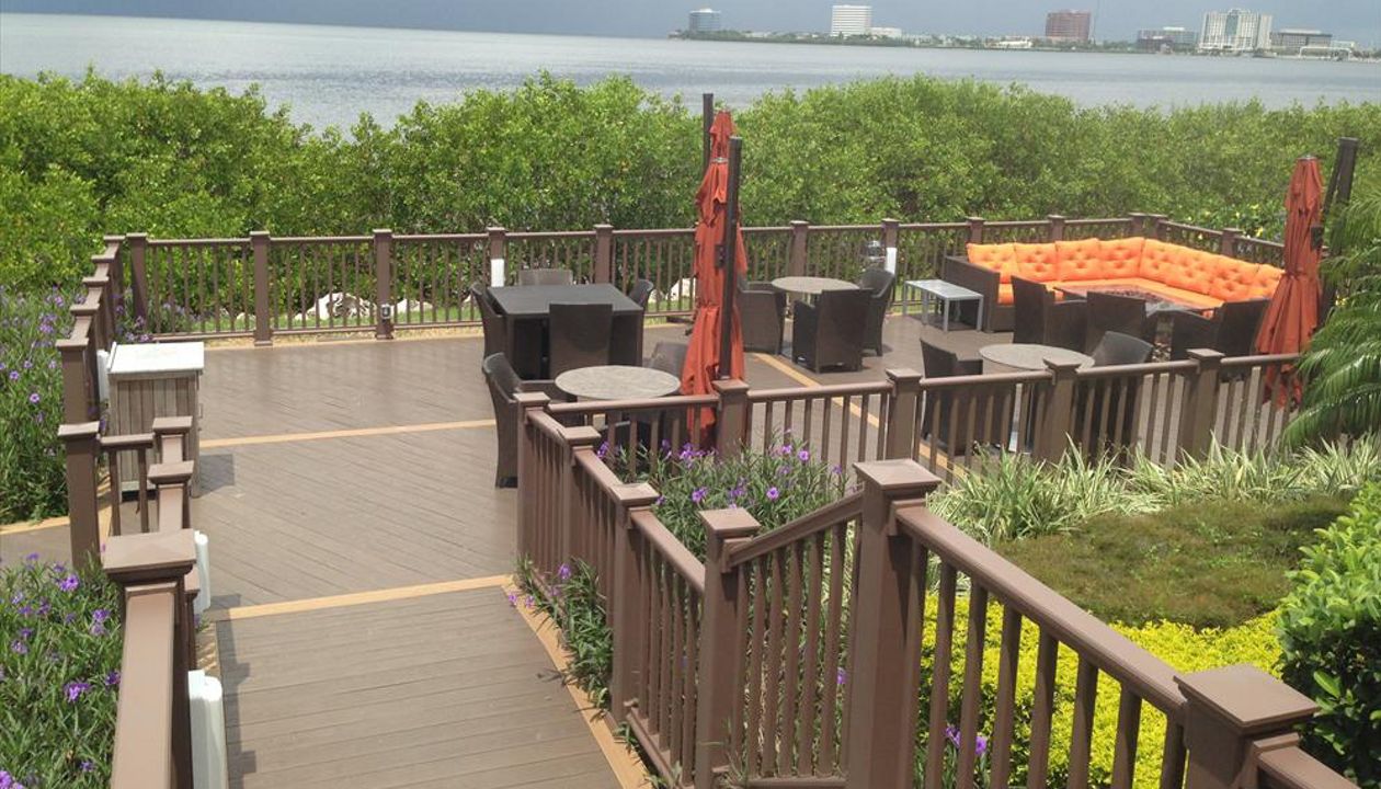 This restuarant wanted to expand their dining area and take advantage of this view. I think we nailed it!