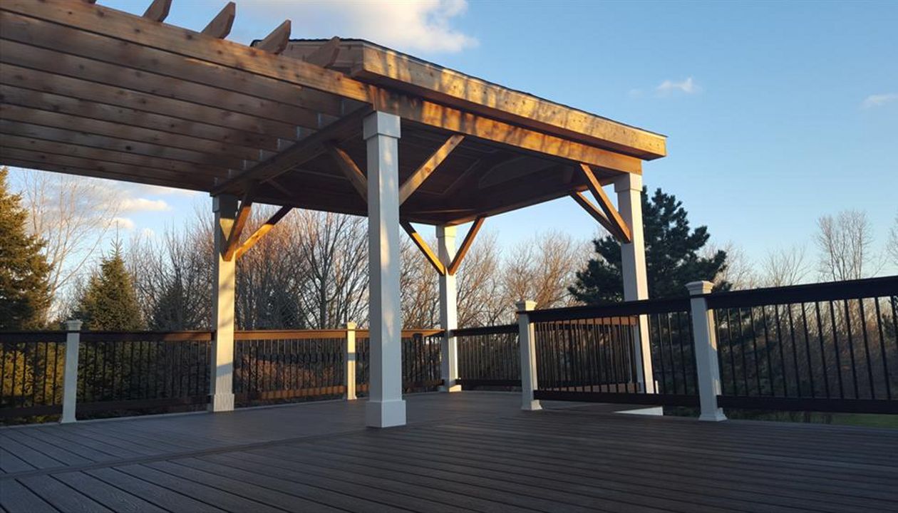 Rectangular open Gazebo and cedar pergola over TREX SPICED RUM DECK