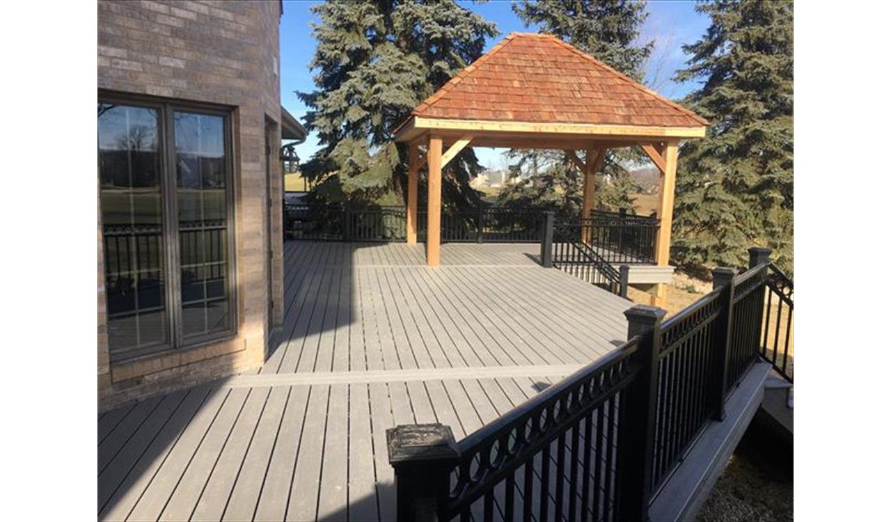 Orland Park, IL Gravel Path Decking and Roof Cover