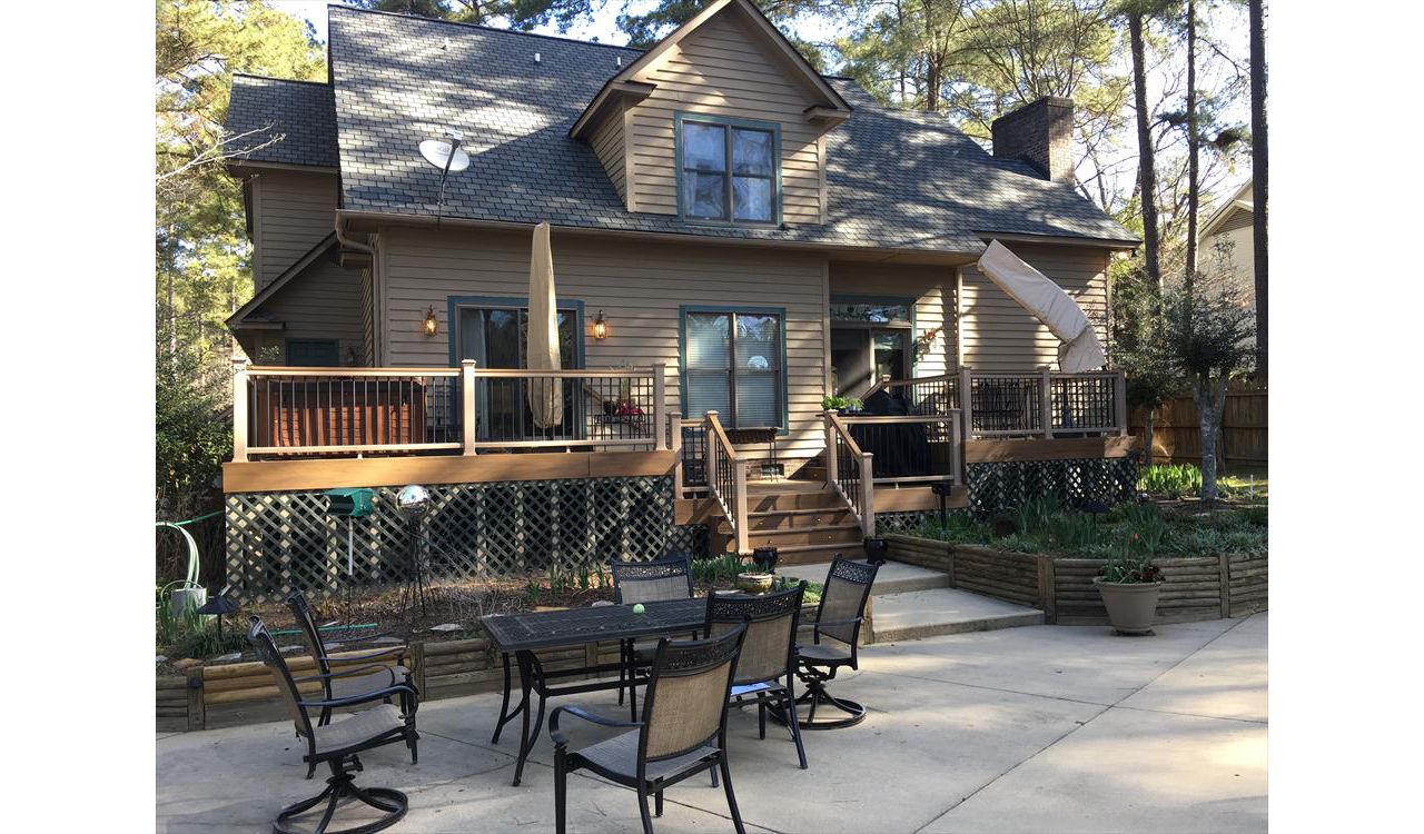 Beautiful Trex Transcend Havana Gold deck in Southern Pines NC