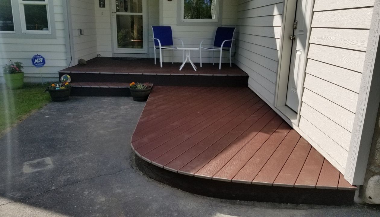 Trex select maderia decking with trex select woodland brown fascia