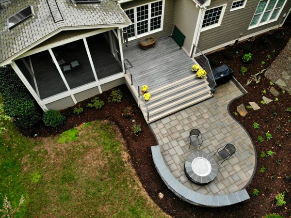 Transcend Gravel Path decking with Rope Swing border.