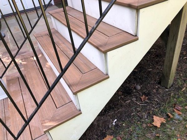 We decided to showcase a picture frame on the stairs as an added aesthetic