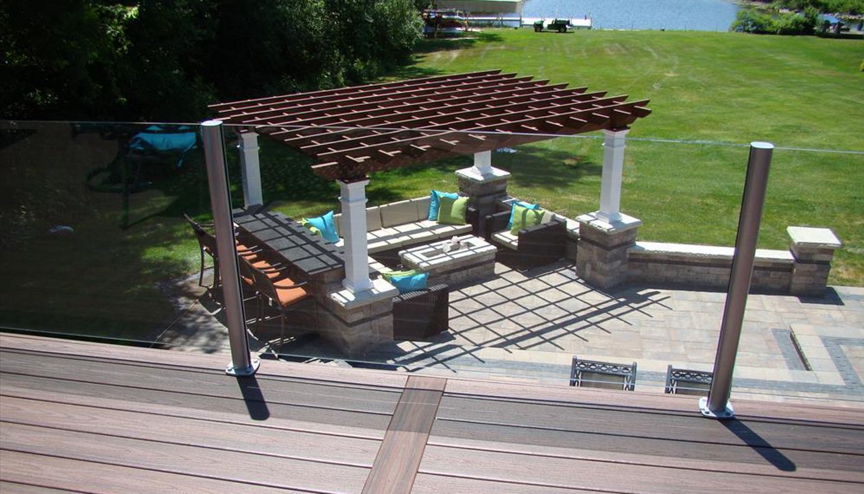 Trex deck with Falcon Glass Rail in Bloomfeild Michigan