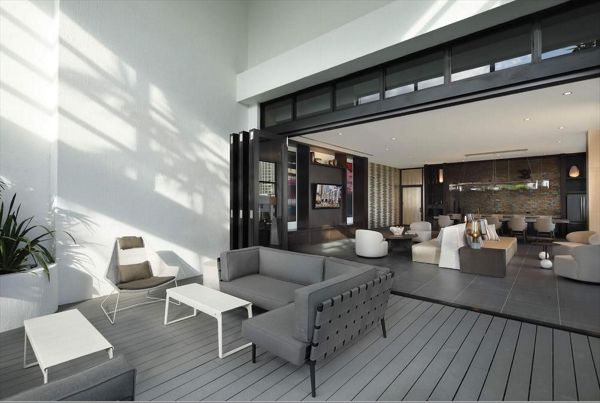 Trex Select Pebble Grey deck; Miami, FL; custom elevated steel substructure