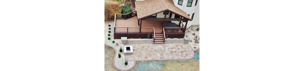 Trex deck with lanai and built in hot tub in Springfield IL.
