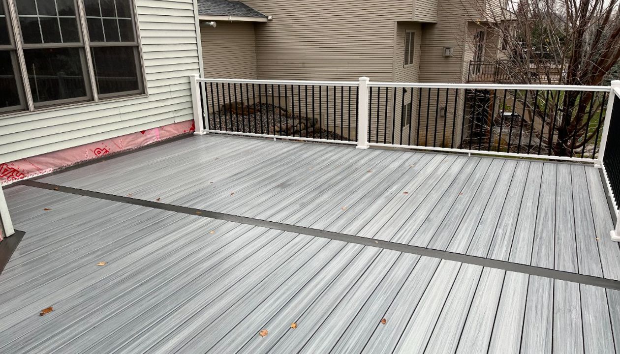 Trex Enhanced Foggy Wharf bordered with Enhanced Clam Shell