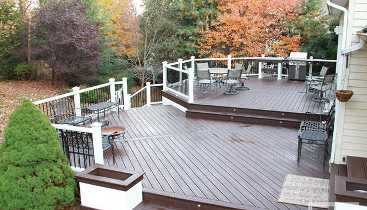 Cascading Vintage Lantern deck during the day