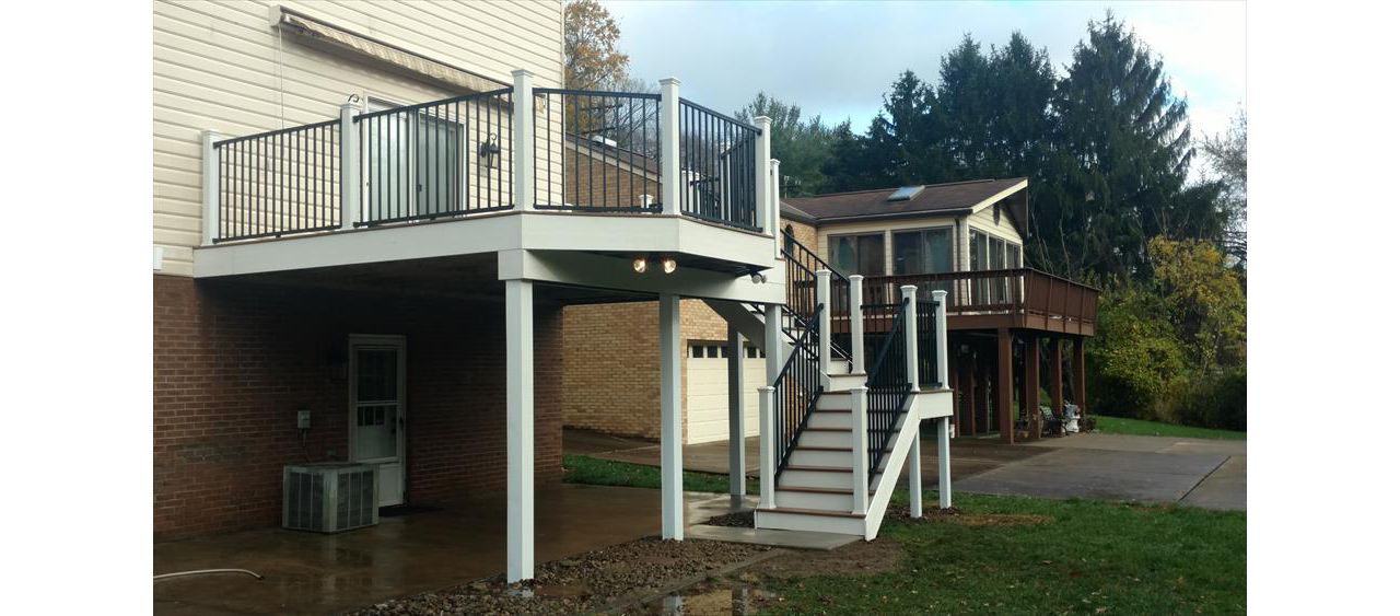Signature Railing with White Posts &amp; Fascia