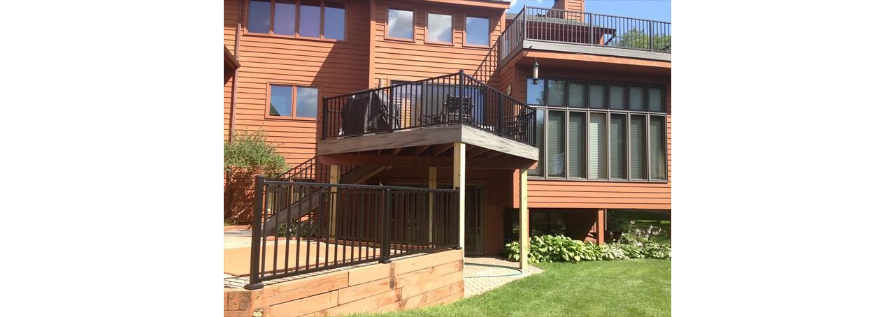 Trex Transcend Decking with Aluminum Handrail