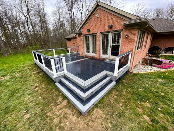 Winchester Grey with a border in Pebble Grey