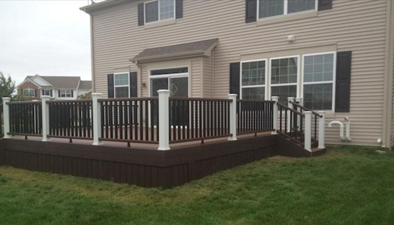Trex Transcend Deck with Trex Elevations Steel Deck Framing in Huntley