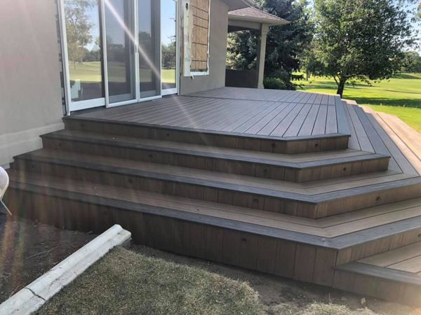 New build Havana Gold interior with Spiced Rum boarders and Trex lighting all the way around