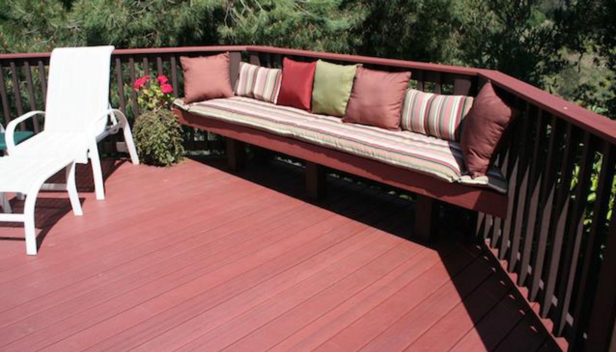 Composite Trex deck with matching Custom Bench in the corner