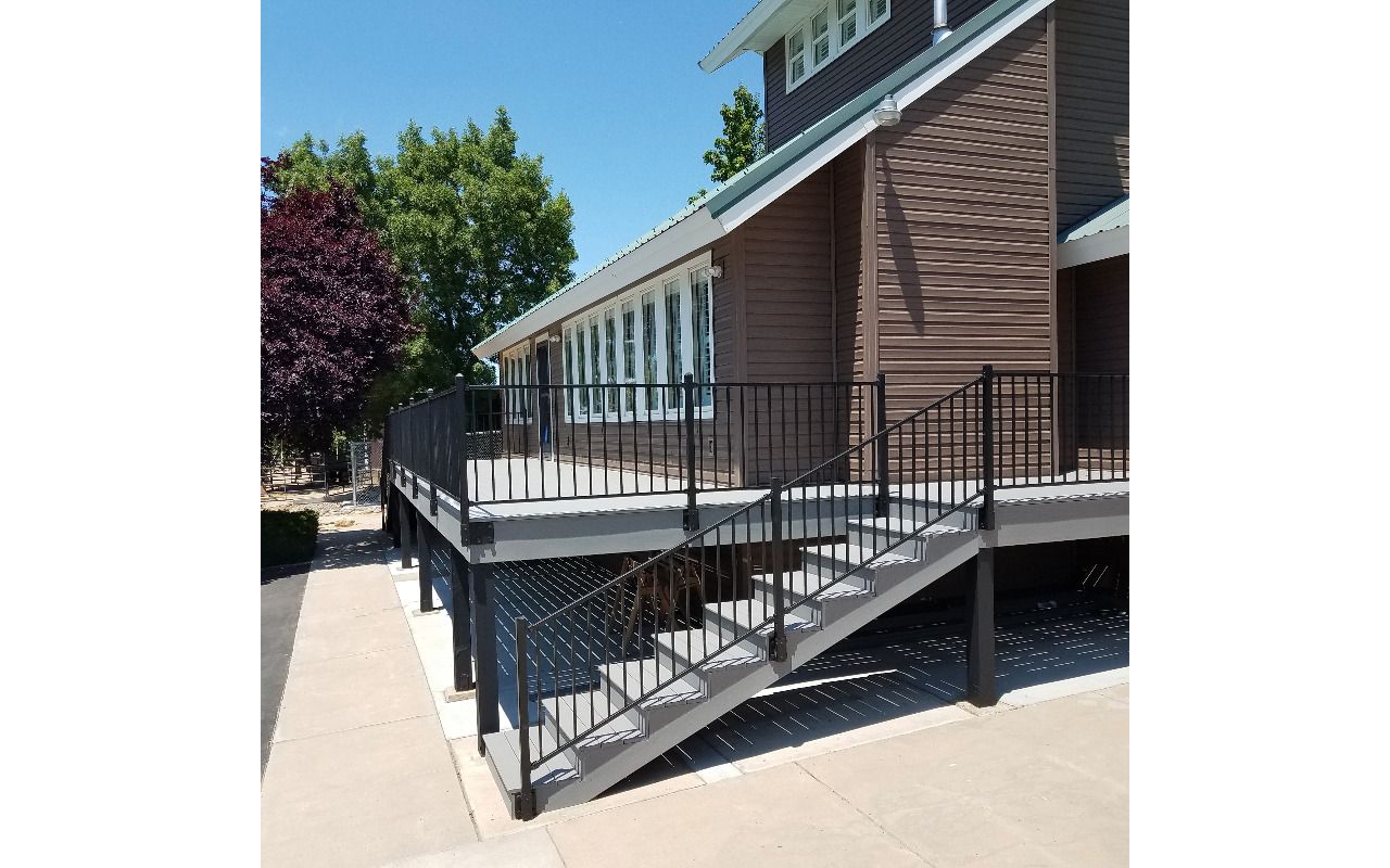 Wrap-around Trex deck with stairs in Reno, Nev.