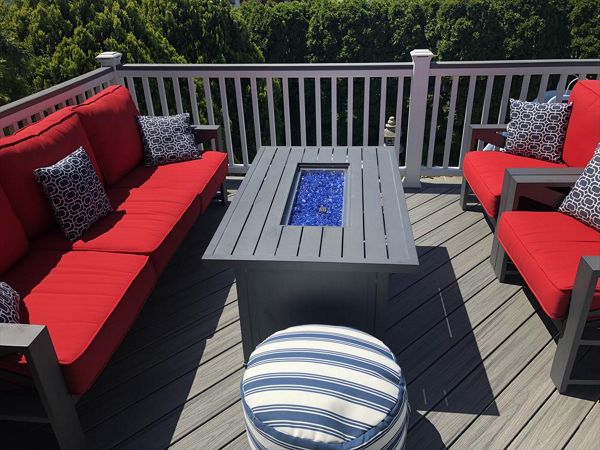 Island Mist with cocktail railing