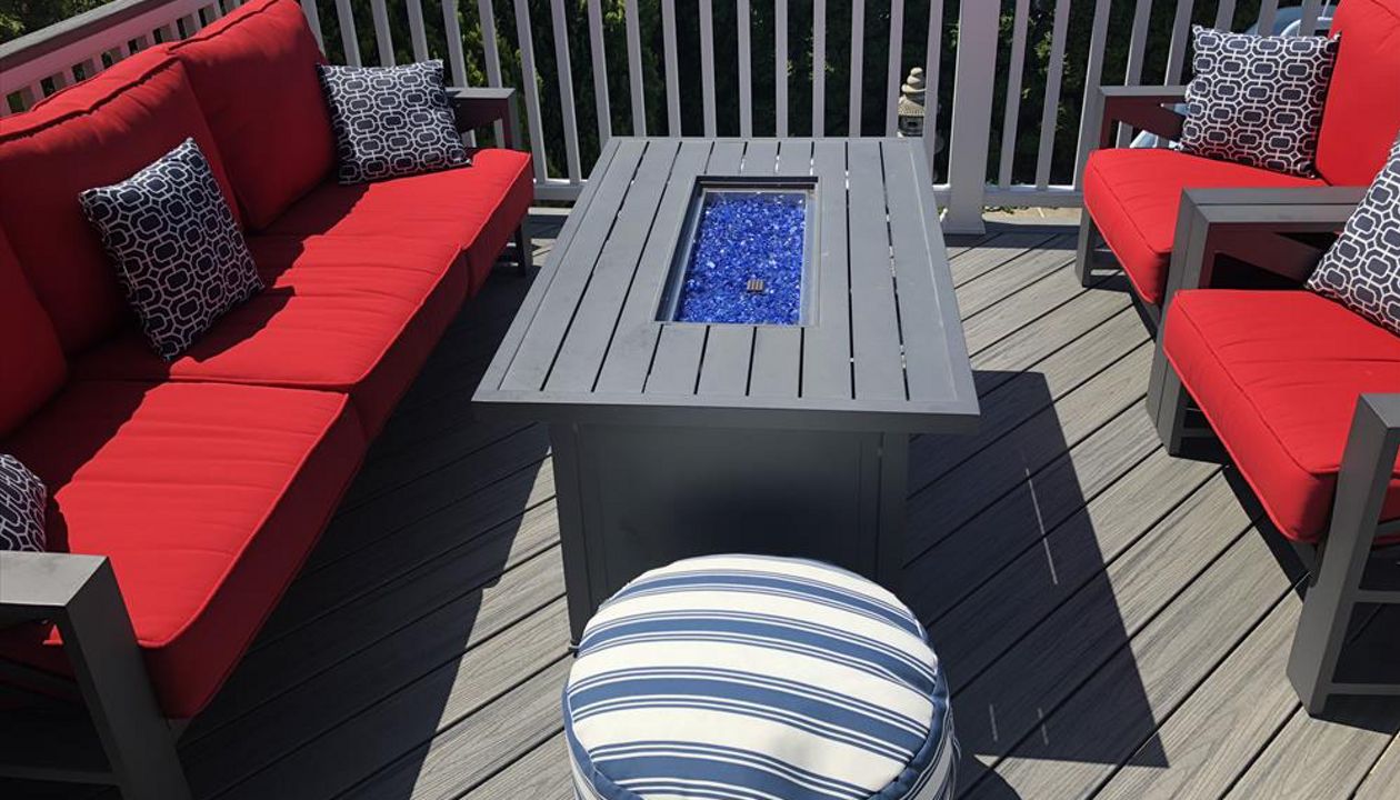 Island Mist with cocktail railing