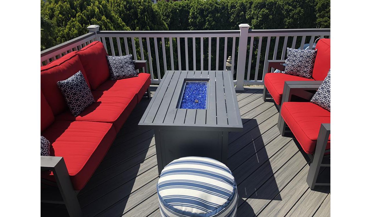 Island Mist with cocktail railing