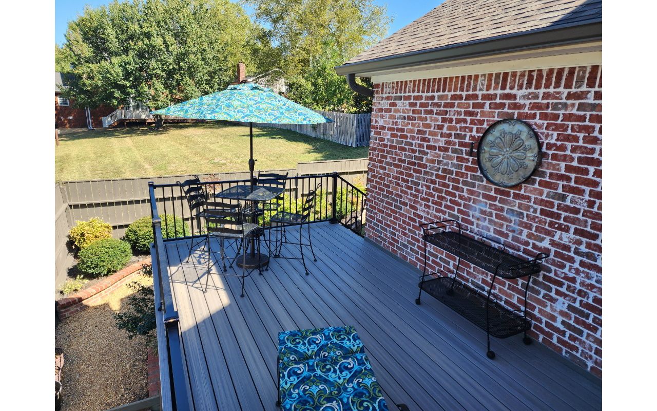 Trex deck at a home in Brentwood, TN - Trex Signature handrails with Trex lighting