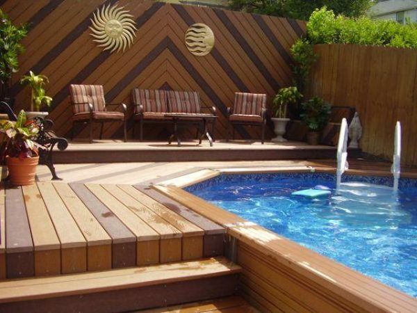 TWO TONE TIKI TORCH & SPICED RUM PRIVACY WALL