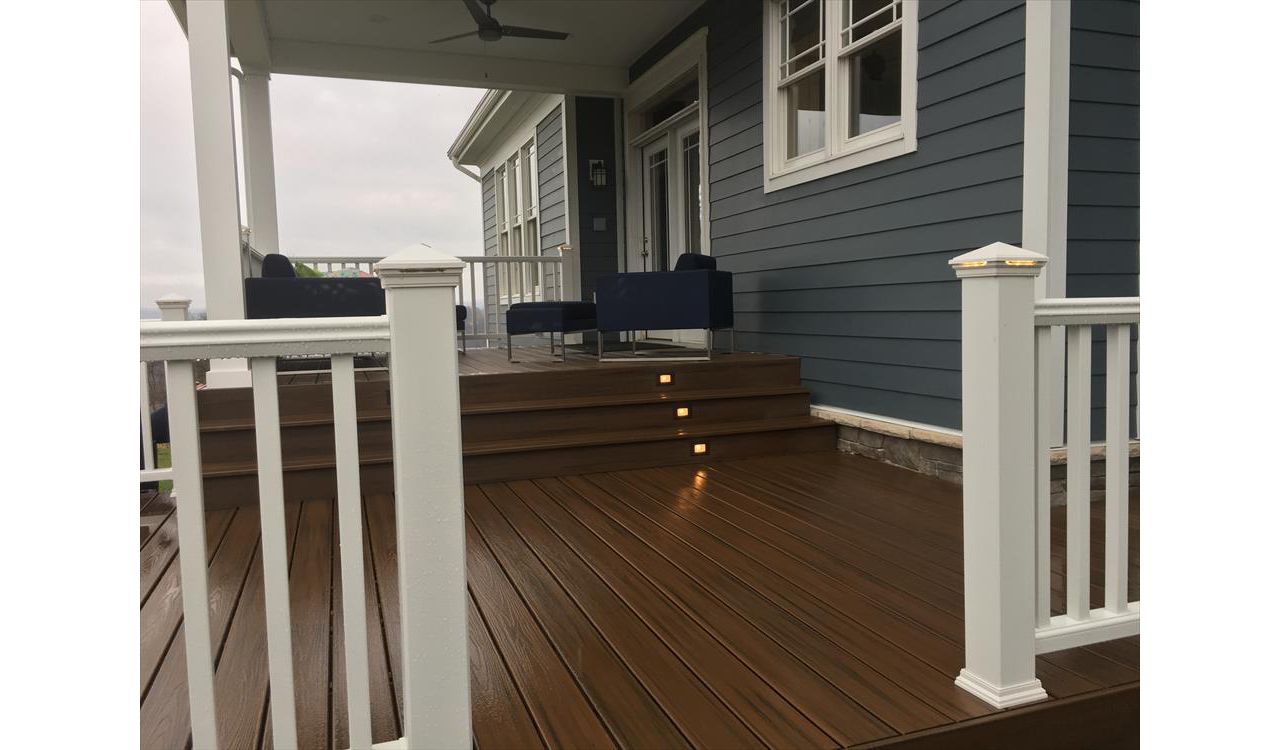 Spiced Rum with White Transcend Railing