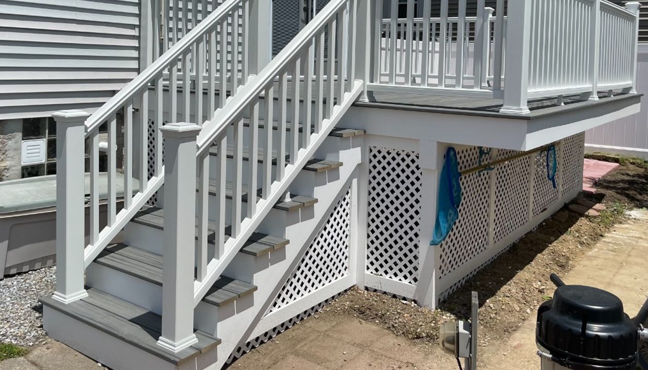 Transcend Tropical Island Mist w/ Classic White Trex Railings