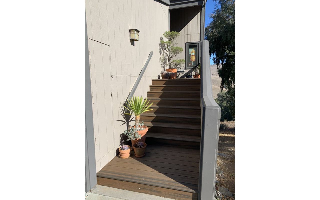 Trex Transcend Tropicals Spiced Rum, painted redwood railing, El Cerrito
