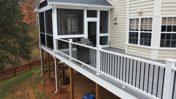 Trex Transcend Island Mist with Select Railing - Charlottesville