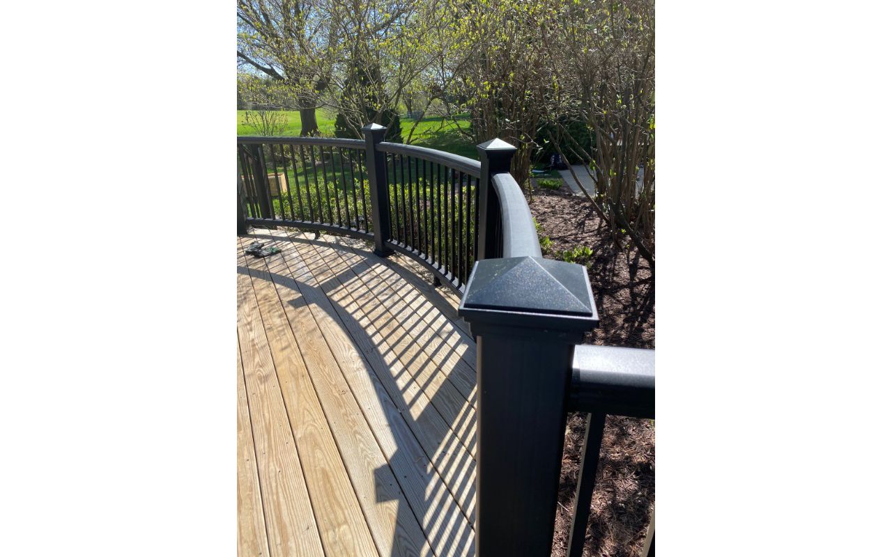 Trancend Custom Curved Railing. Charcoal Black with Square Aluminum Balusters