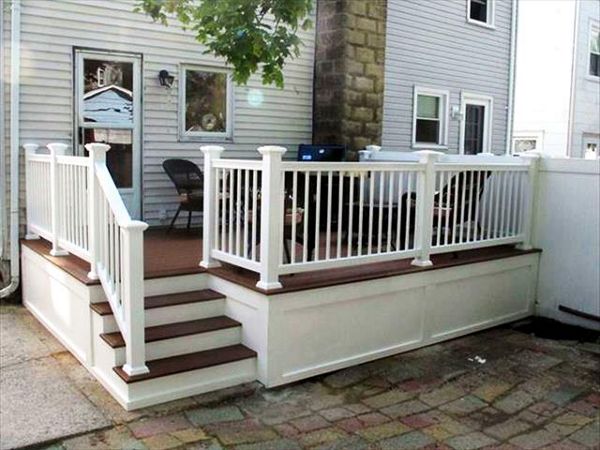 NYC Deck - Trex Select Saddle and PVC Railing