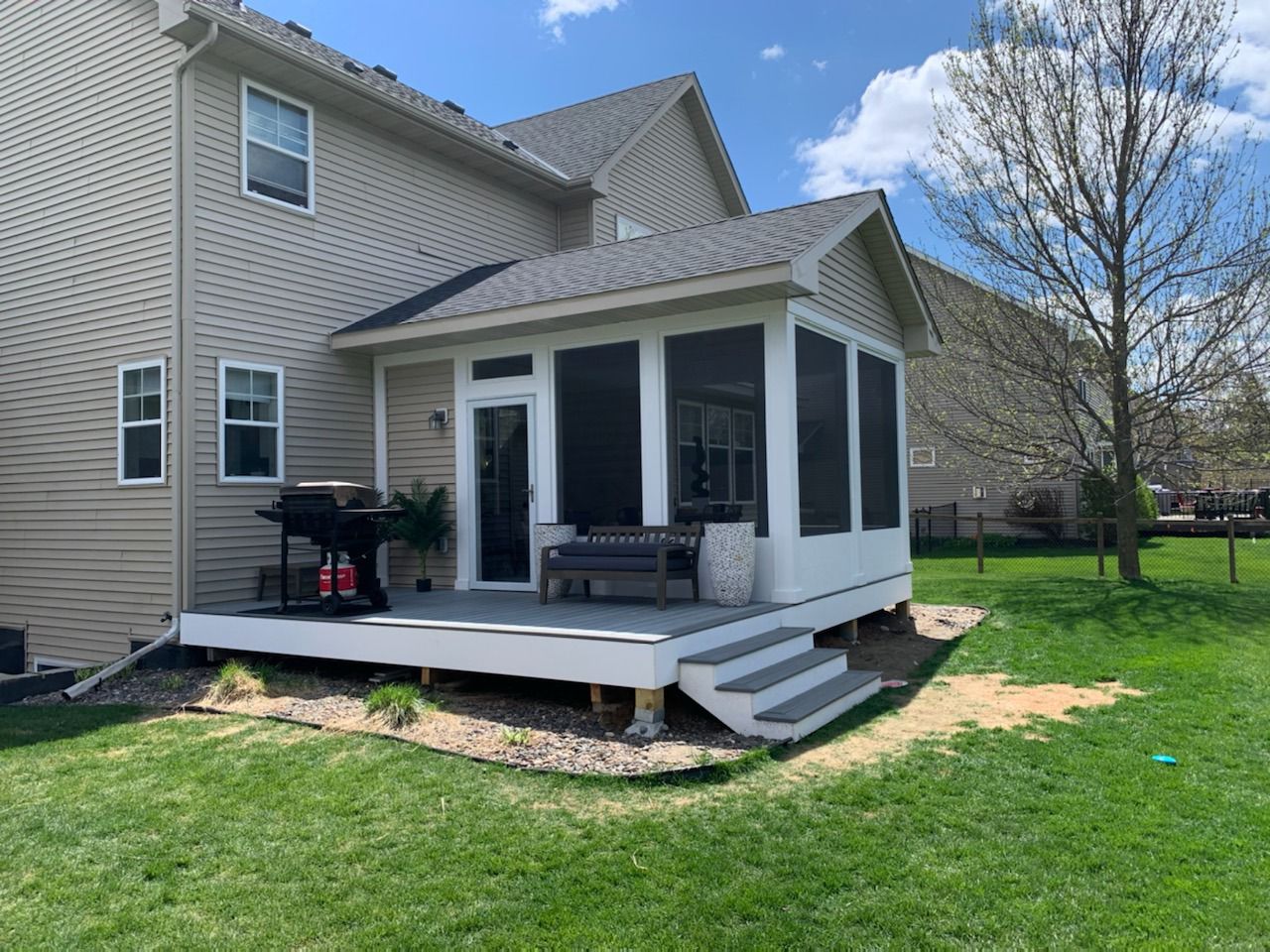 Trex deck and screenroom in Lakeville