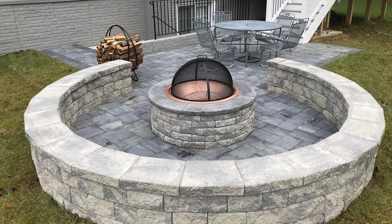 A paver patio is a great complement to any Trex deck. Deck and patio combination projects are one of our specialties.