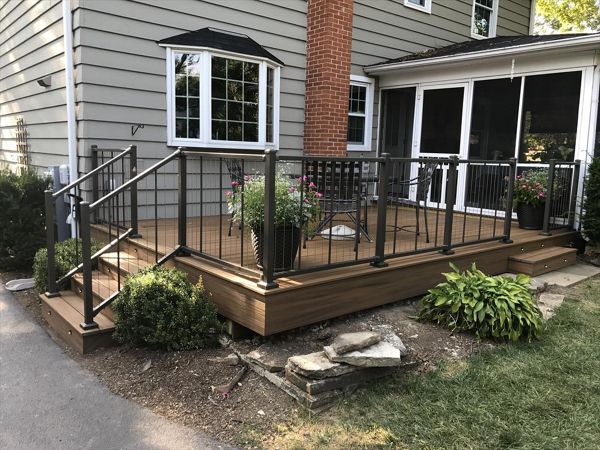 Vertical rail, spice rum border and fascia