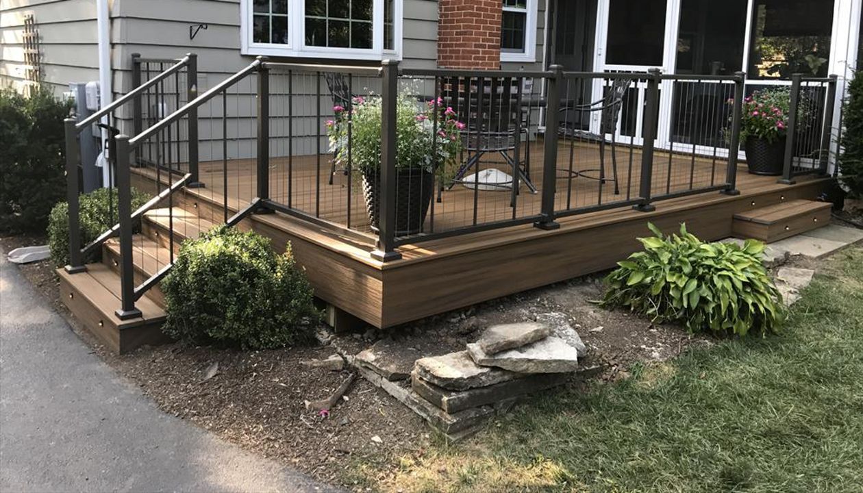 Vertical rail, spice rum border and fascia