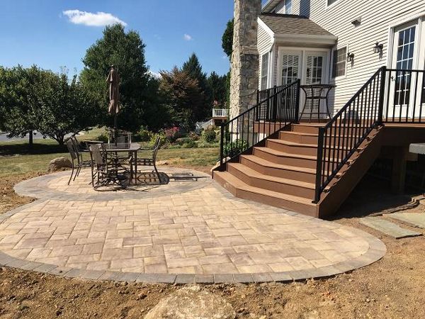 Trex Enhance Beach Dune With Saddle Stairs in Sinking Spring