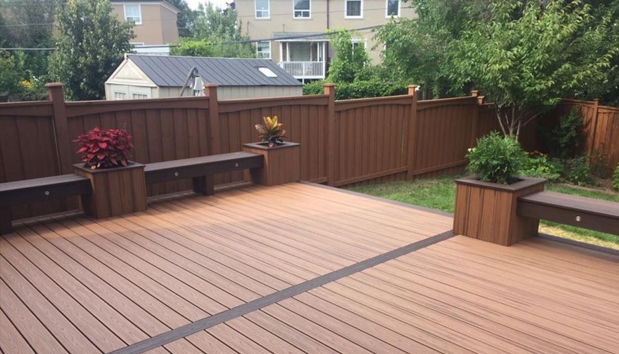 Trex  Transcend TROPICAL TIKI TORCH BENCH composite custom made flowerpot Vaughan Thornhill Toronto North York