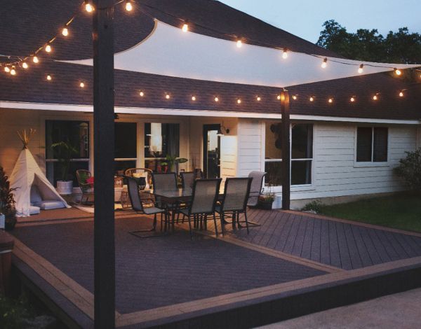 Trex Select Woodlawn Brown with Havana Gold Border