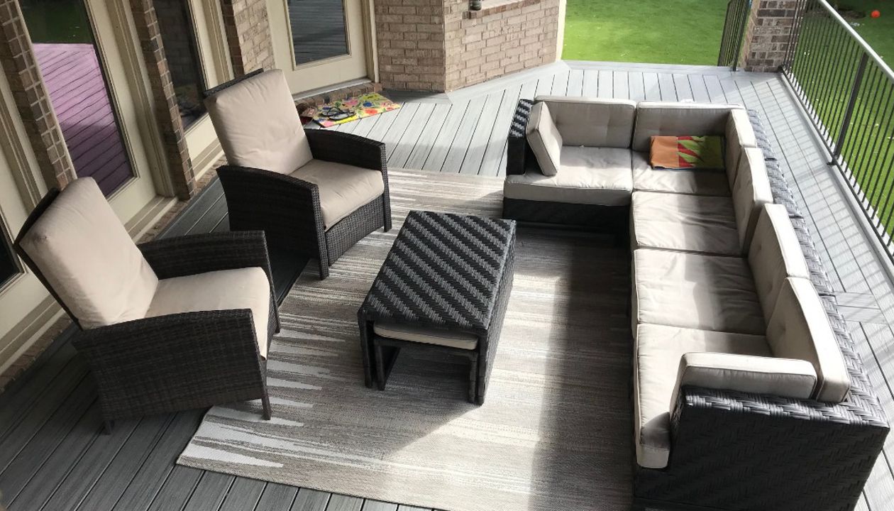 Island Mist Trex with Covered Patio 2