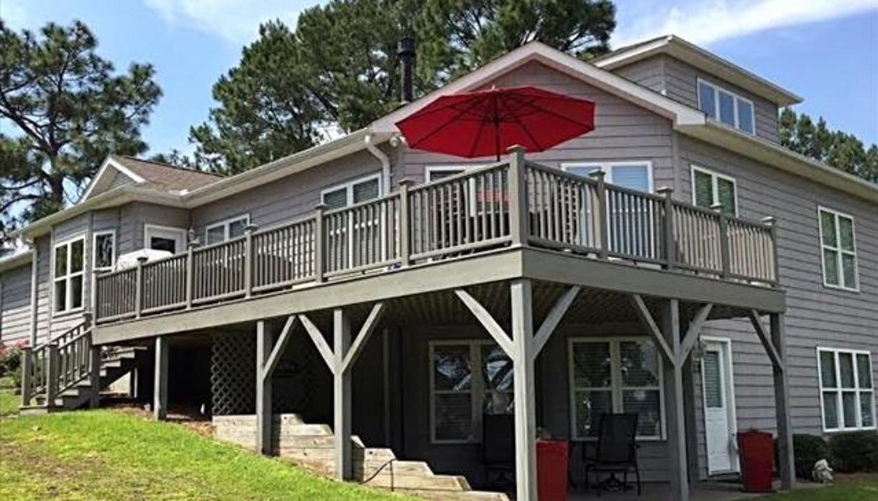 Trex Transcend deck in Pinehurst