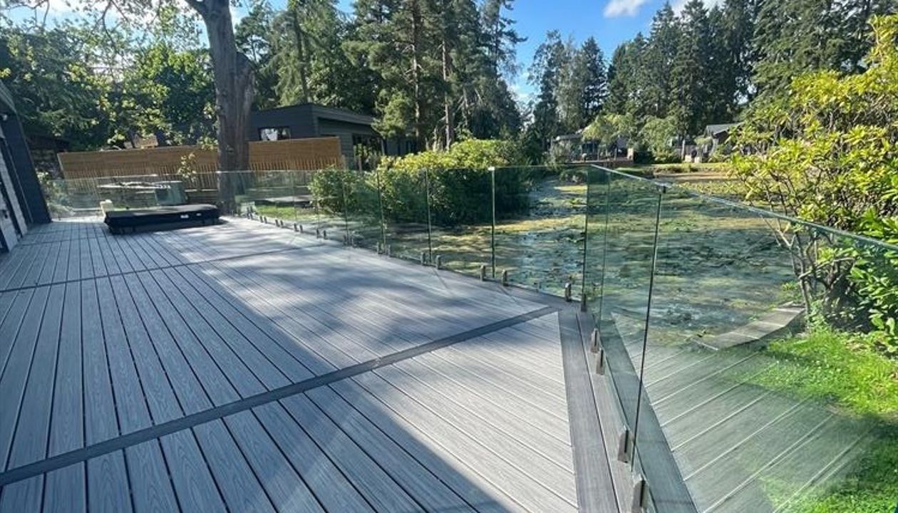 TREX Transcend Island Mist with Trex Enhance Calm Water border at Rudding Park Harrogate