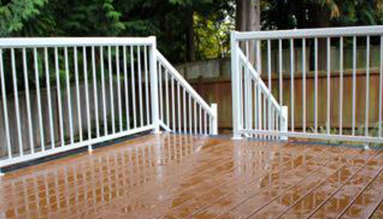 Enhance Saddle with Aluminum Railing/Seattle, Wa.