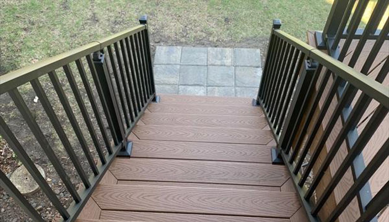Picture Frame Stairs in Select Saddle