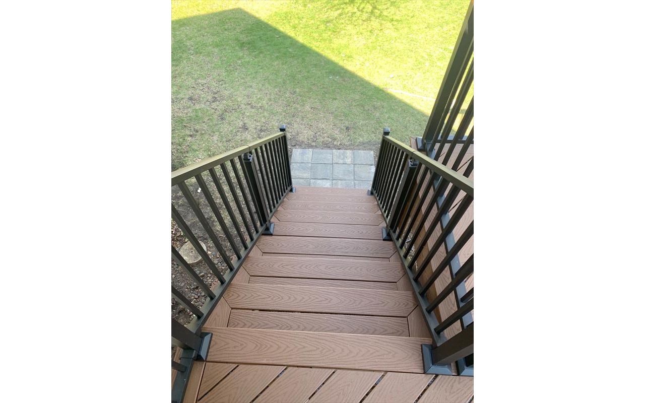 Picture Frame Stairs in Select Saddle
