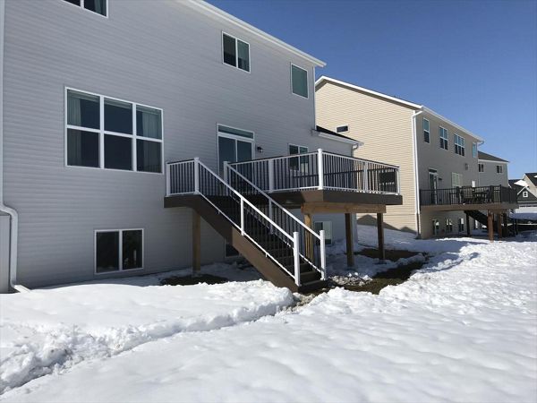 Dayton, MN deck with Trex Transcend Spiced Rum decking