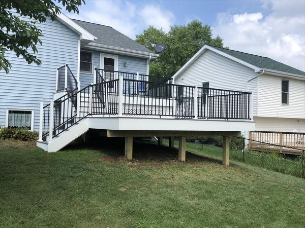 TREX TRANSCEND DECKING (ISLAND MIST & WHITE)