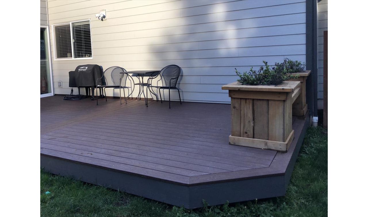 Trex Lava Rock decking, with picture frame design.