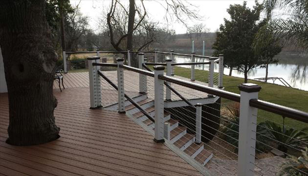 Custom Trex Tiki Torch deck with white/vintage lantern rail